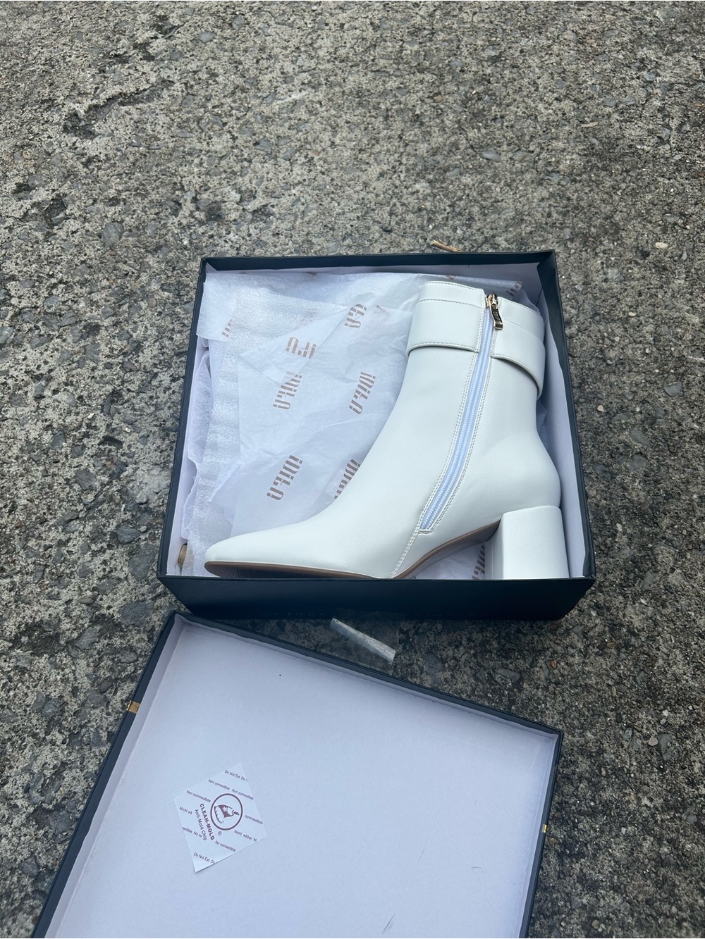 Women’s White Ankle Boots with Side Zip - Classic Modern Style - Picture 2 of 7